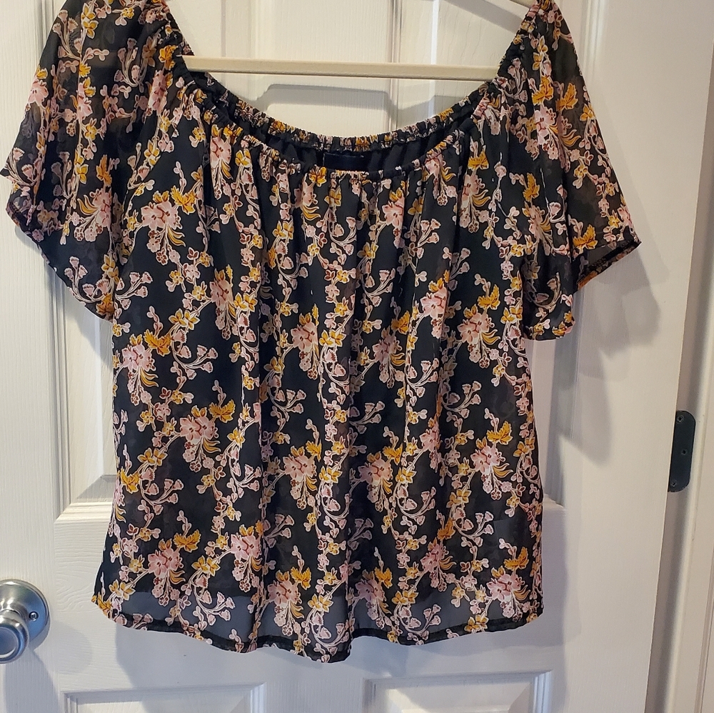 Jeans by Buffalo floral blouse